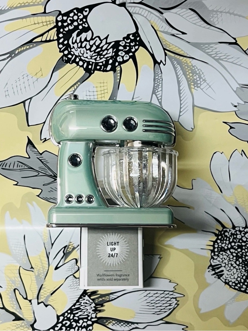 New Bath & Body Works Wallflower Plug In Kitchen Mixer Blender